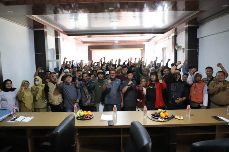 Wabup Garut Buka Sosialisasi Penyaluran Bantuan Hibah Untuk Nelayan Dan Pembudidaya Ikan