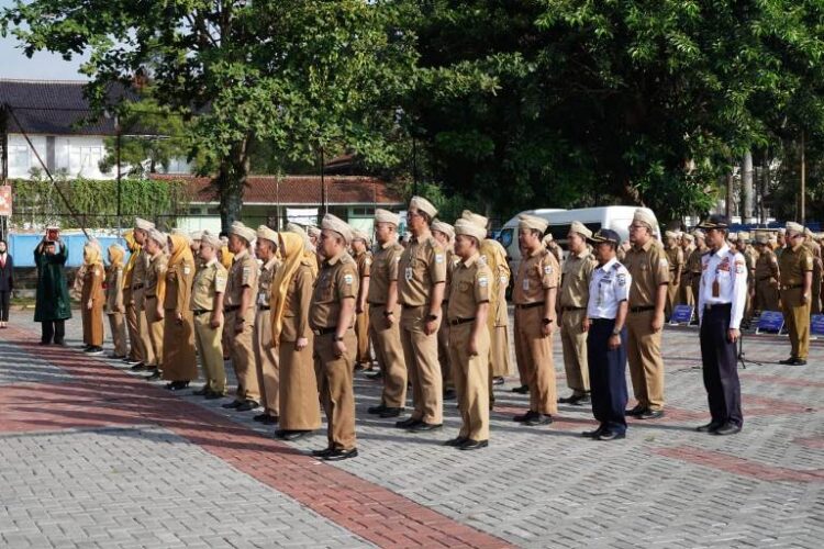 Bupati Garut Lantik 76 PPPK Teknis Dan 43 PNS Dalam Jabatan Administrasi Di Lingkungan Pemkab Garut