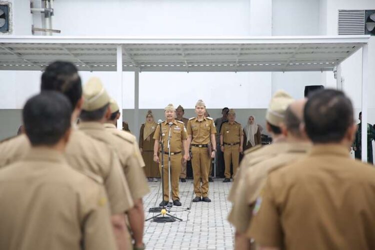 Barnas Adjidin Lantik 9 Jabatan Fungsional Di Lingkungan Pemkab Garut
