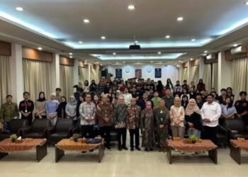 Prof Abdul Latif Bahas Tantangan Hukum dan Tanggung Jawab AI dalam Bedah Buku “Post-Human Era dan Hukum 5.0” di UIB